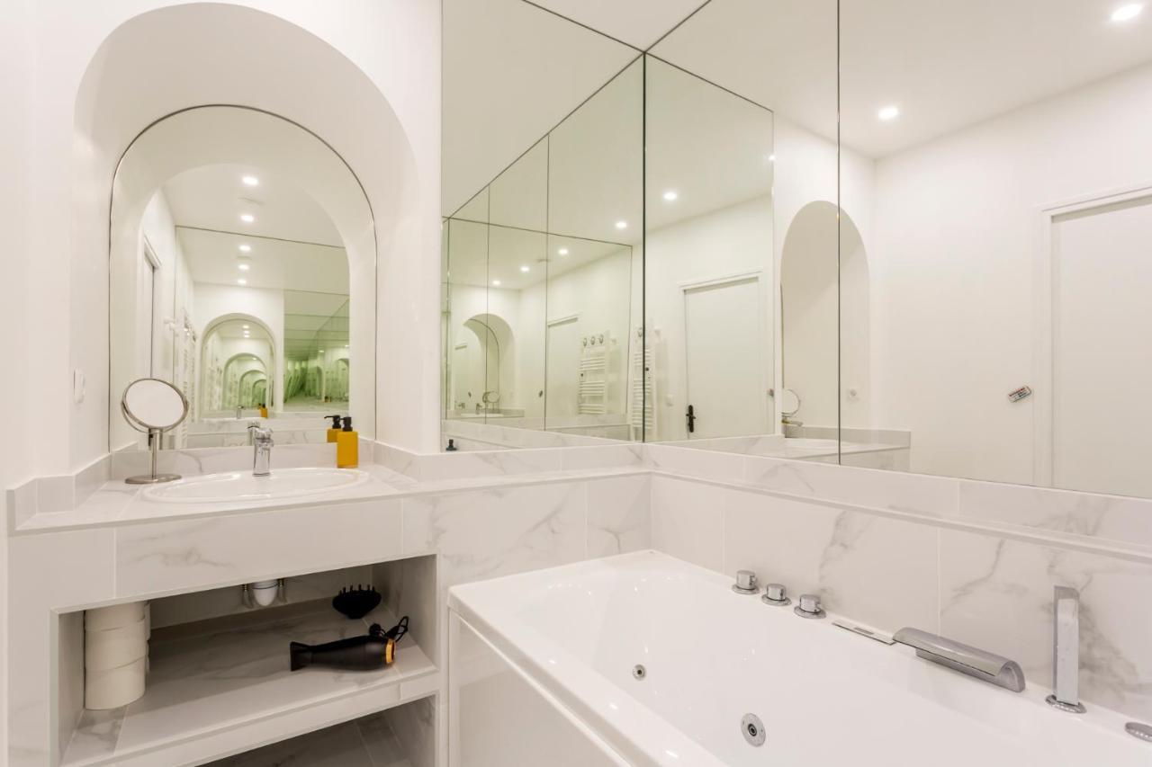 Relais Cocorico 2 Bedrooms With Ac, 2 Bathrooms, 8 Min Eiffel Tower Appartement *